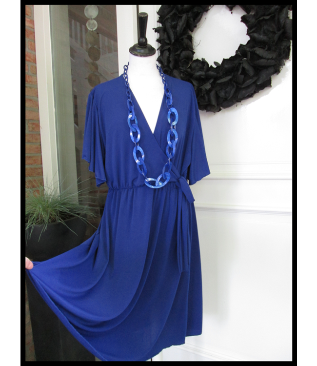 Blau Kleid