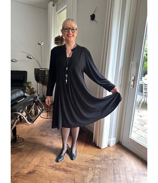 Magna Schwarz Magna Kleid