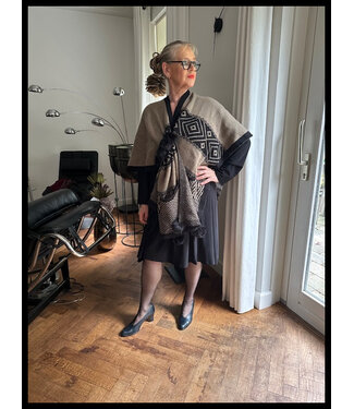 merkloos Schwarz Poncho