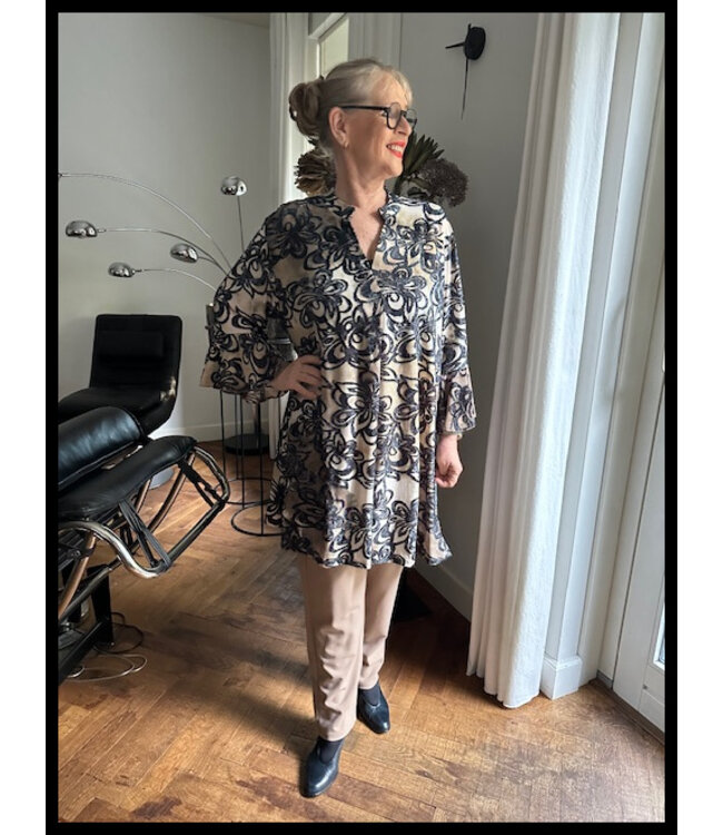 Schwarz Magna Tunika