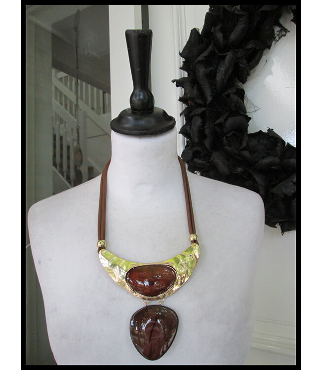 Brown Necklet