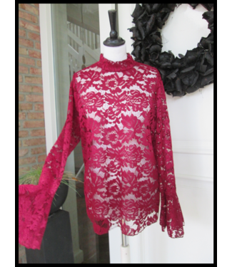 merkloos Red Shirt