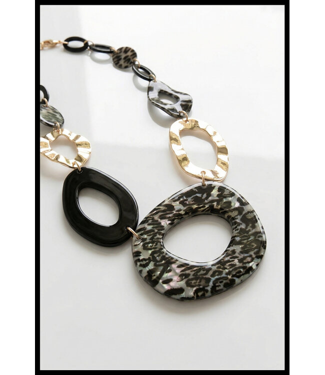 Black Necklet