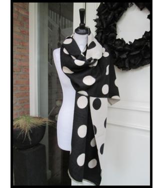 merkloos Black Shawl