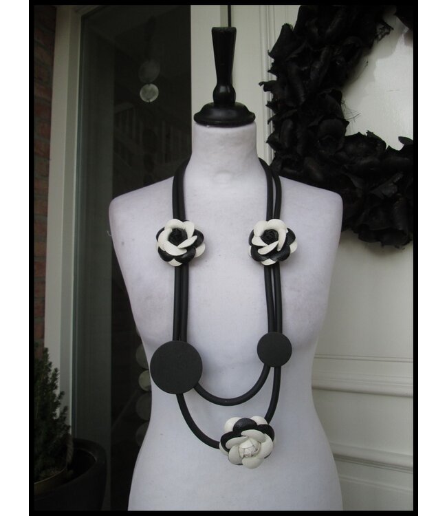 Black Necklet