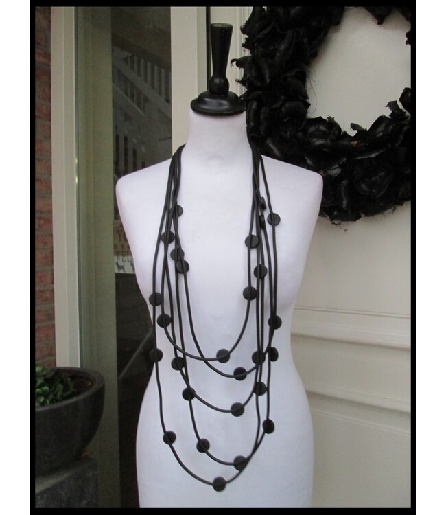 Black Necklet