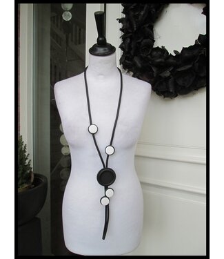 merkloos Black Necklet