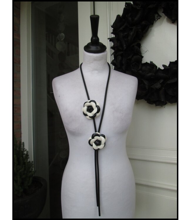 Black Necklet