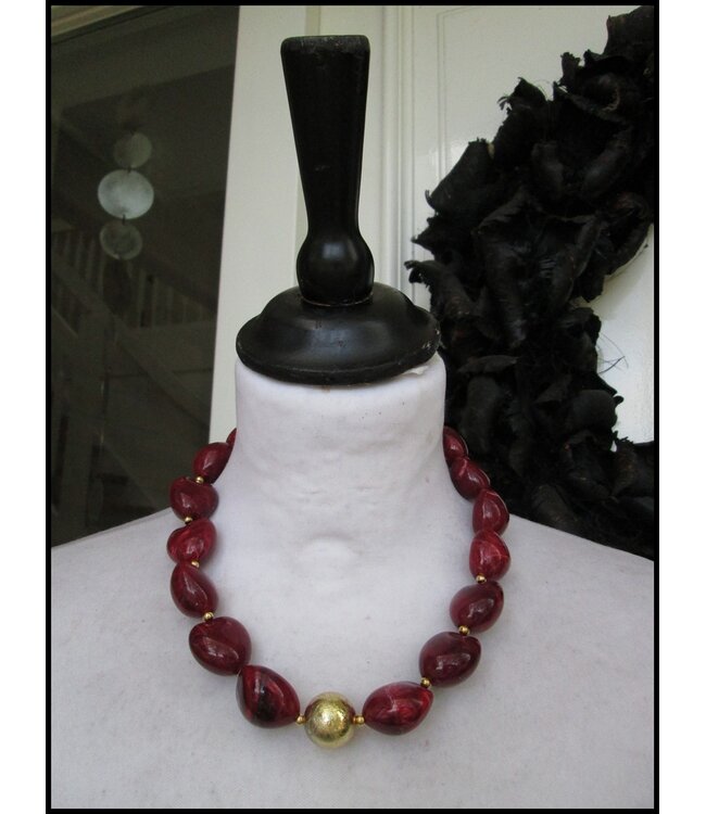 Red Necklet