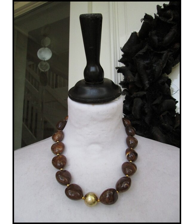Brown Necklet