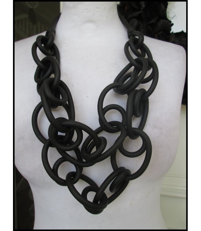 Black Necklet