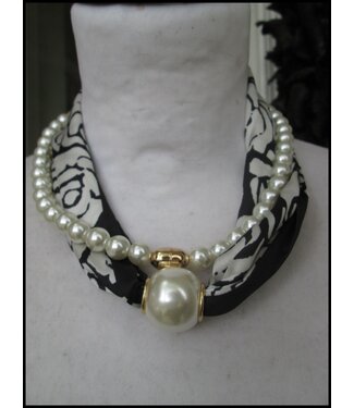 merkloos Black Necklet