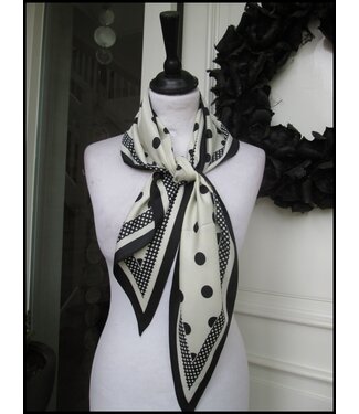 merkloos Black Shawl