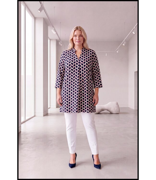 Superzacht Magna Tuniek