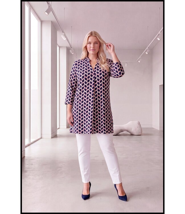 Superzacht Magna Tuniek