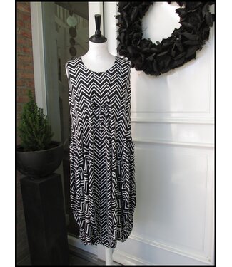 Magna Schwarz Magna Kleid