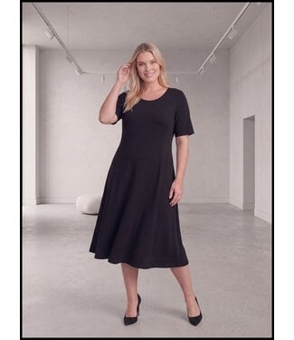 Magna Schwarz Magna Kleid