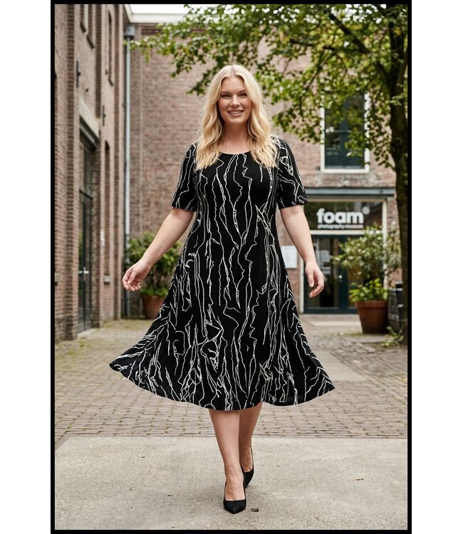 Schwarz Magna Kleid