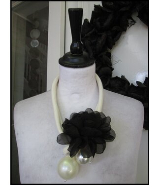 merkloos Black Necklet