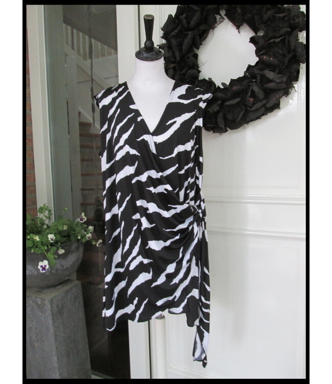 Black Magna Tunic