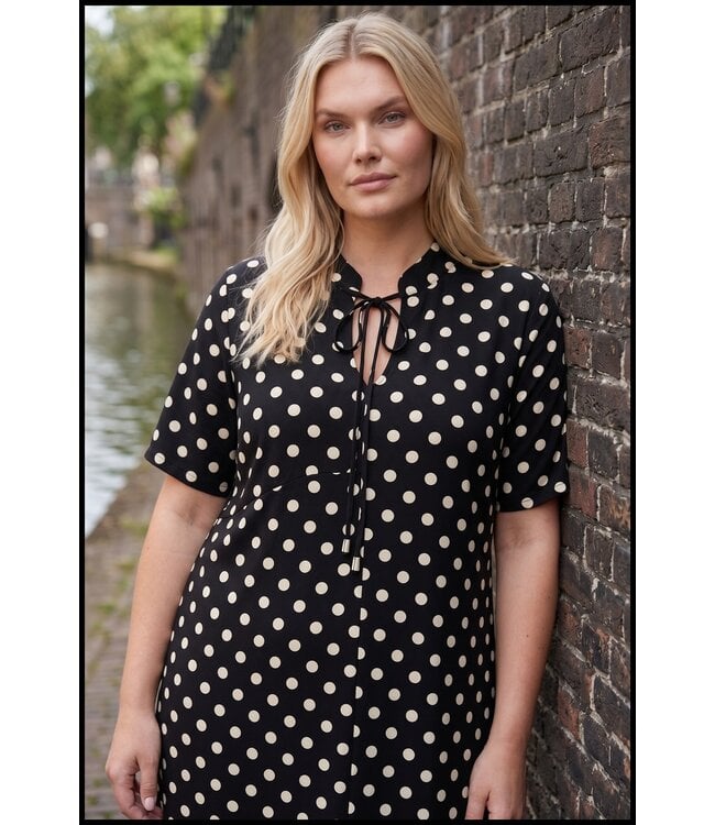 Schwarz Magna Kleid