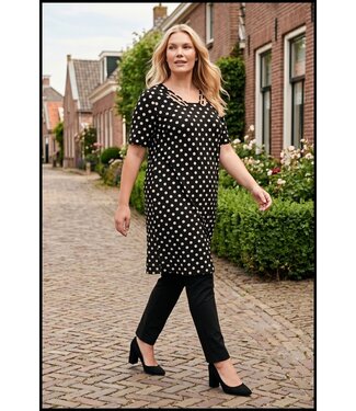 Magna Schwarz Magna Kleid
