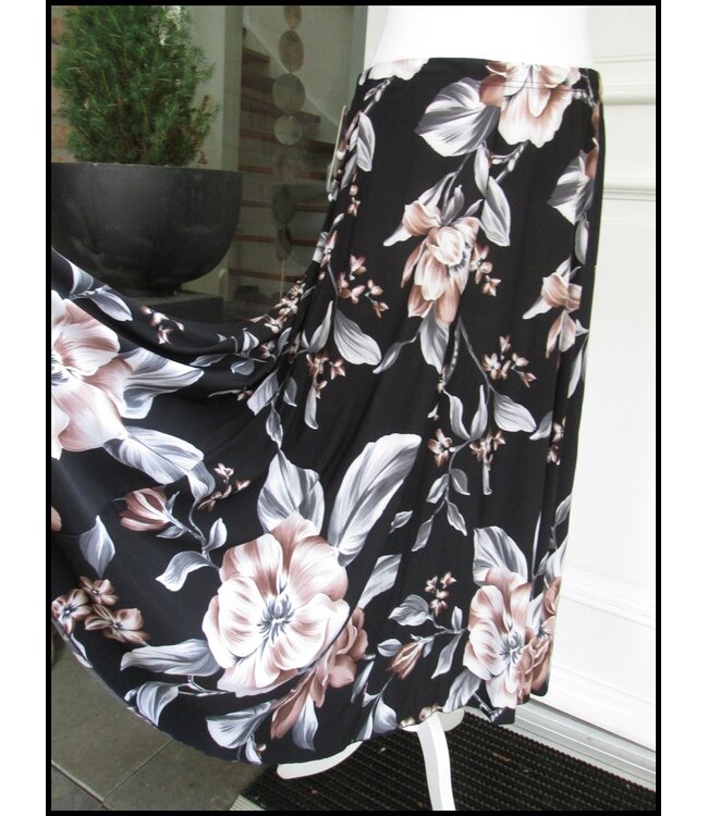 Black Magna Skirt