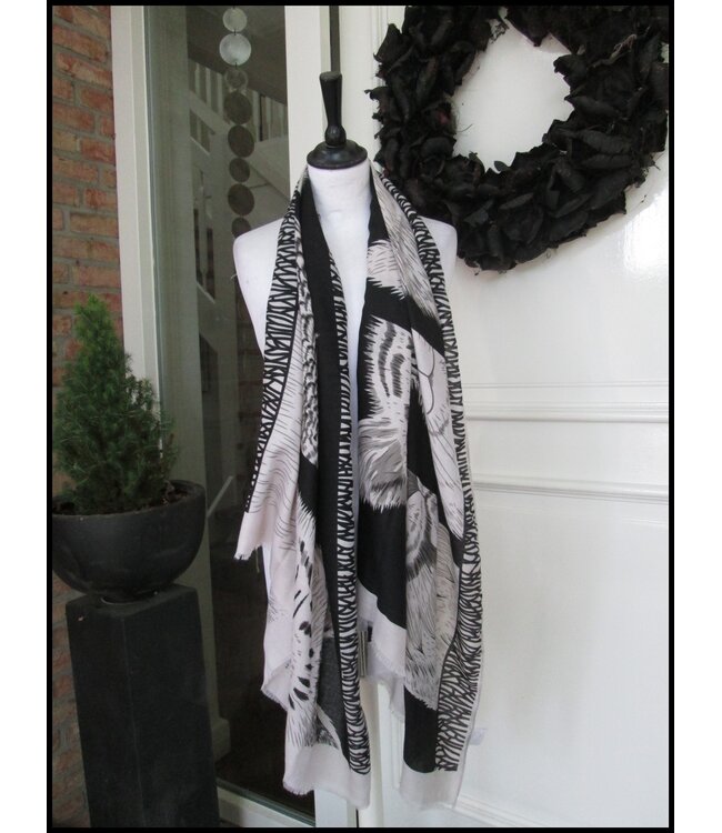 Black Shawl