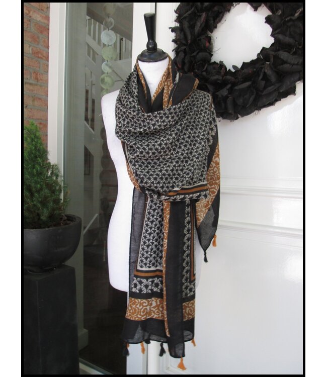 Black Shawl