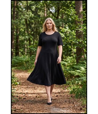 Magna Schwarz Magna Kleid