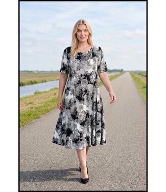 Magna Schwarz Magna Kleid