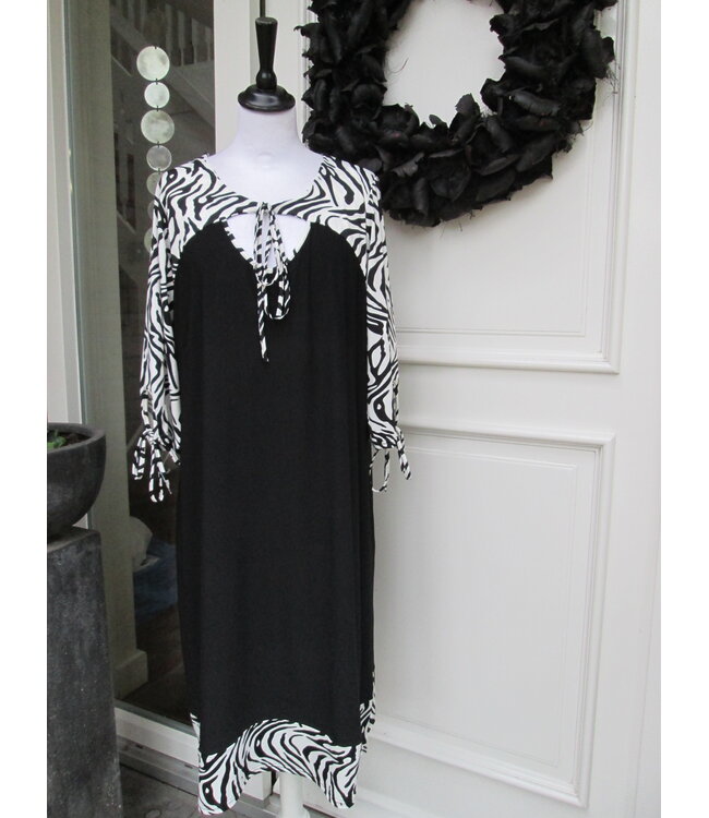 Schwarz Magna Kleid