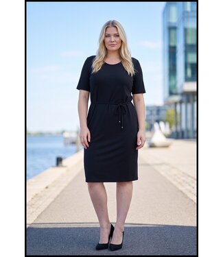 Magna Schwarz Magna Kleid
