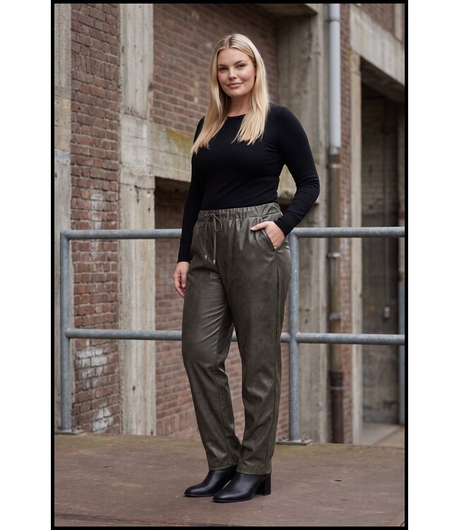 Leatherlook olijf Magna Broek