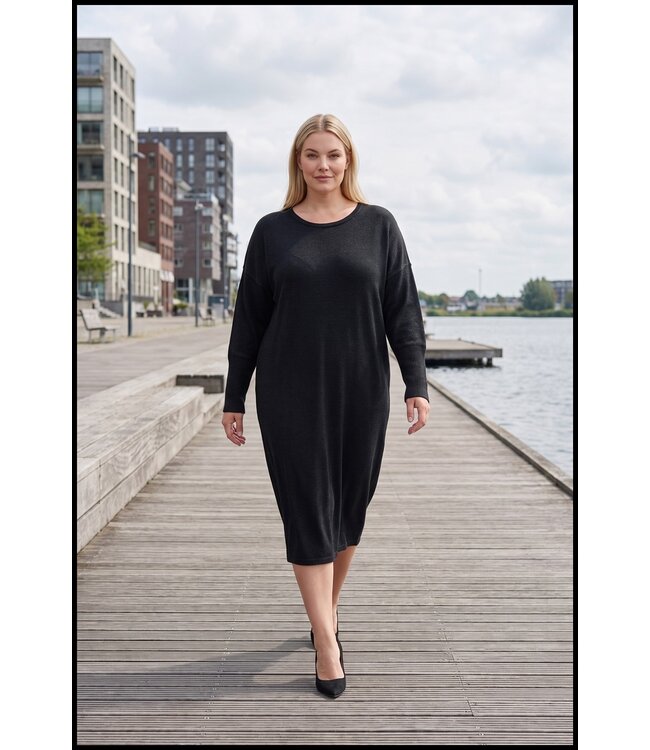 Schwarz Kleid