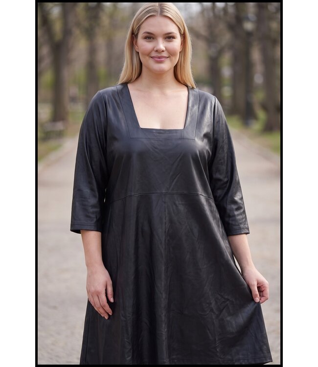 Black Magna Tunic