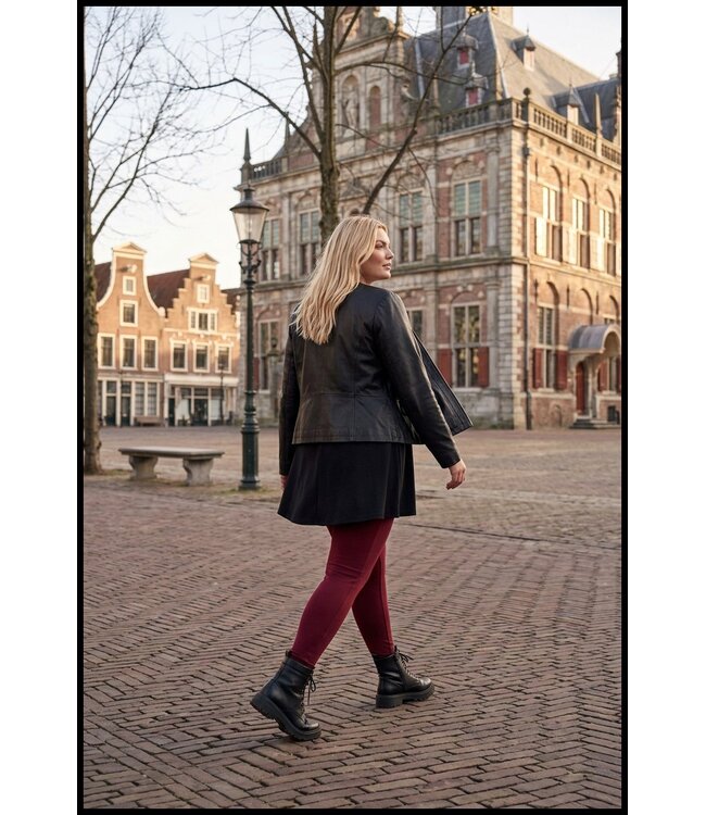 Red Magna Legging
