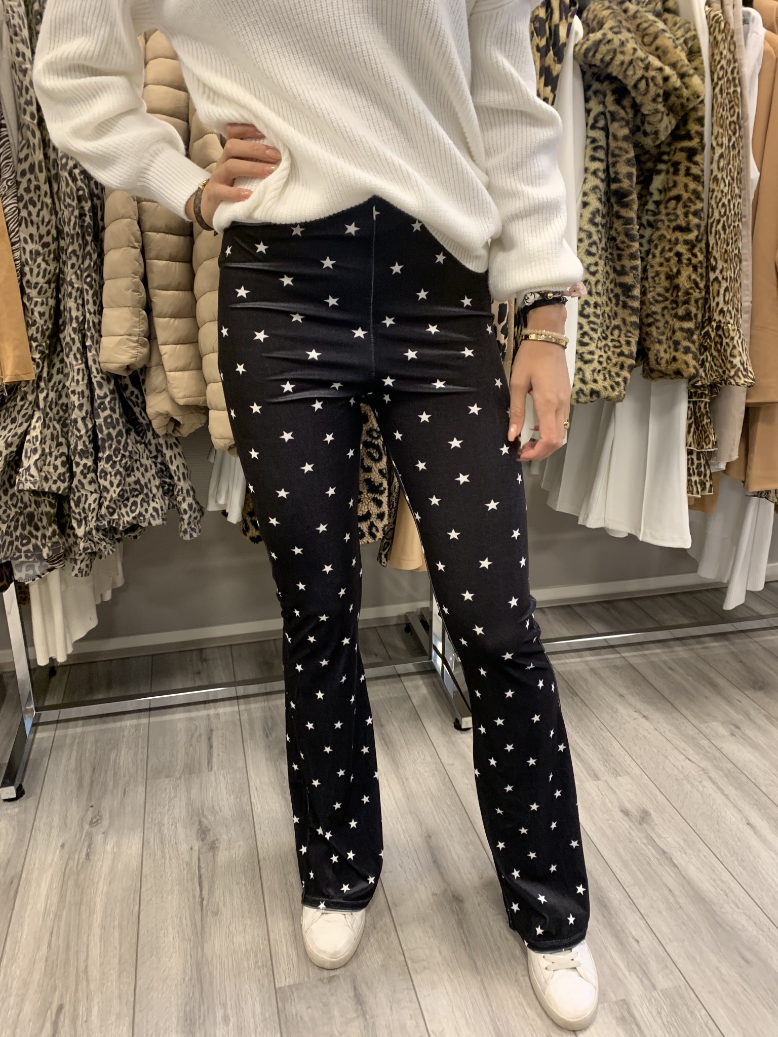 flared pants stars