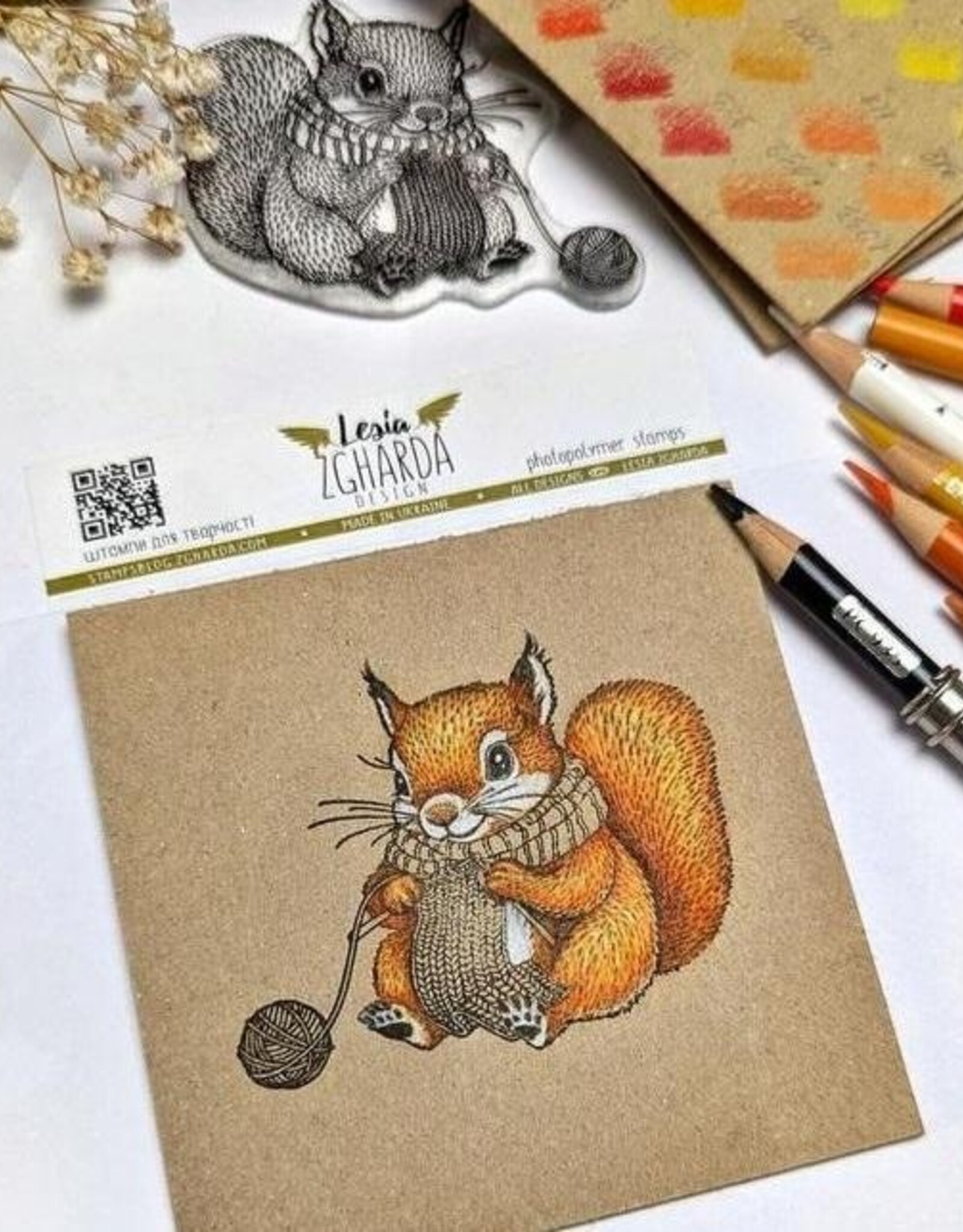Lesia Zgharda Lesia Zgharda Knitting Squirre  FA246