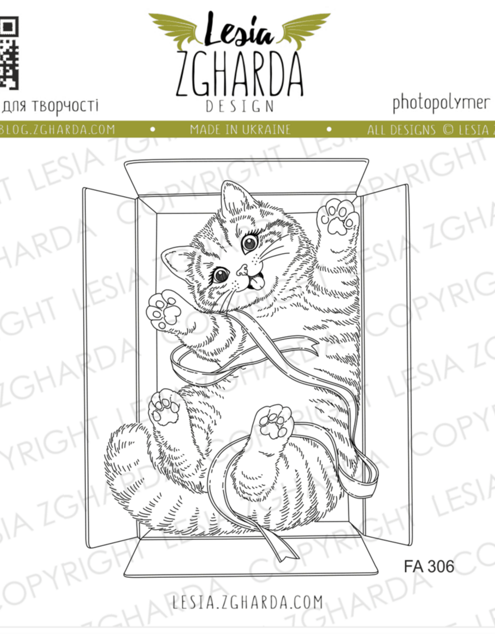 Lesia Zgharda Lesia Zgharda Funny Cat in an open Gift FA306