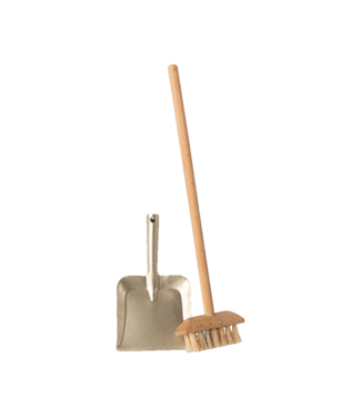 Maileg Maileg miniature broom set