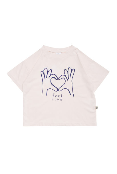 T-shirt feel love chalk