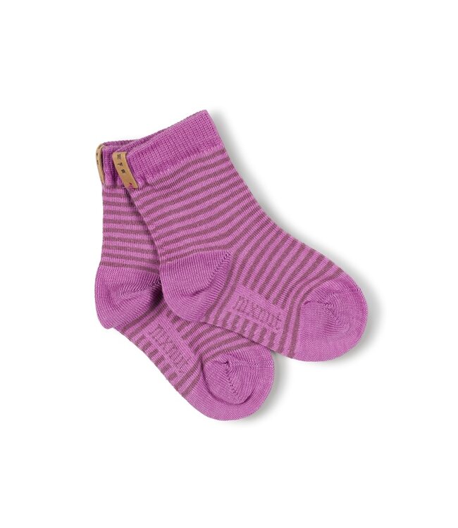 Nixnut striped socks berry