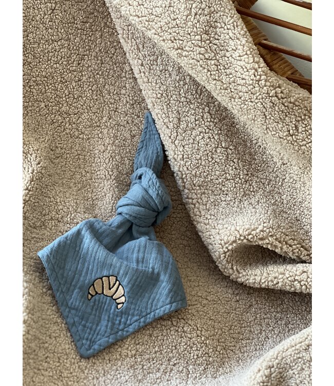 Atelier pomme cuddle misty blue 50 x 28 cm