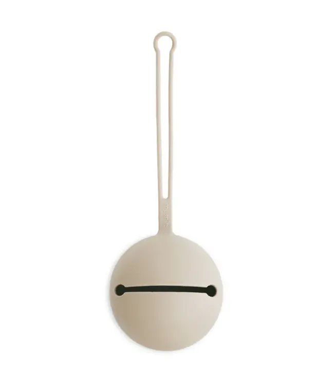 Mushie rammelaar silicone sand