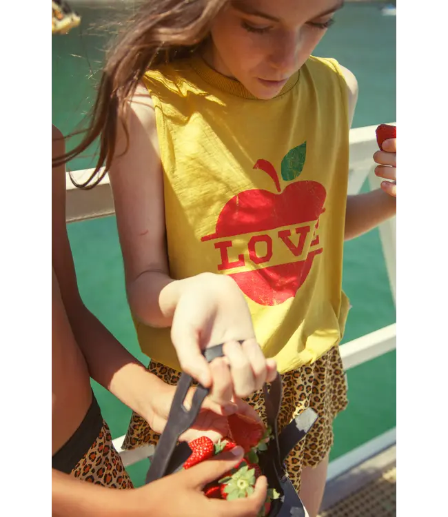 sleeveless top mustard w/apple