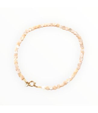 Love Issue Necklace Seashelly hearts beige