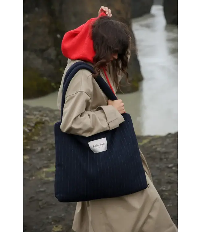 flannel chalkstripe Mom bag dark blue
