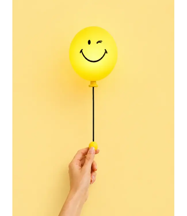 Bubbly light yellow
