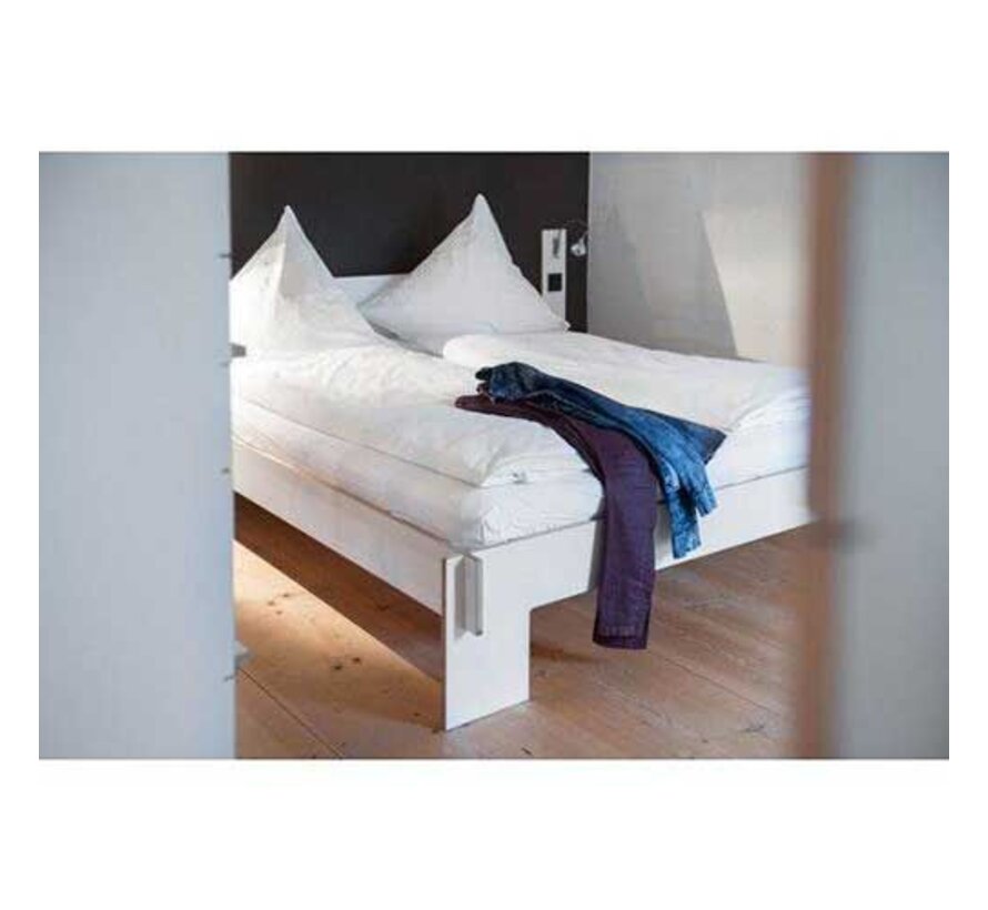 Siebenschläfer bed met hoofdbord